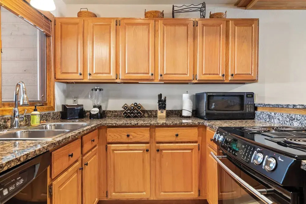 Riverside Condos A102 by Avantstay Condo Close To Downtown, Town Park & Ski Lift #8