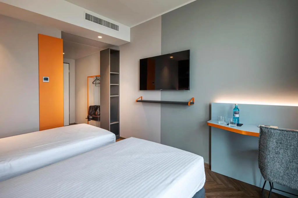 LOGINN Hotel Köln Airport