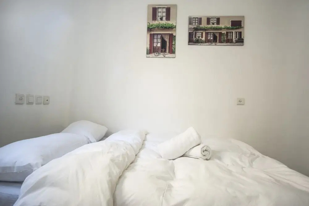 Superior and Spacious Duplex in the Kerem