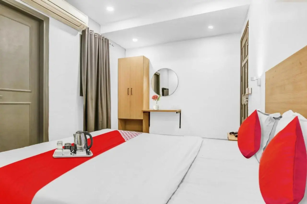 OYO Flagship 70269 Hotel Rudra Grand