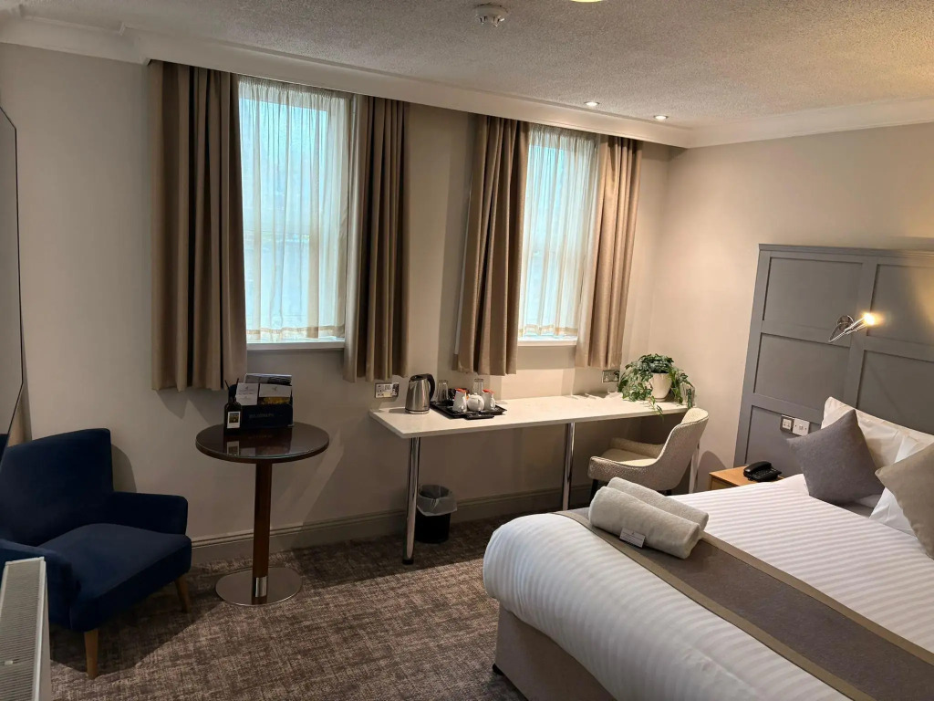 Caledonian Hotel