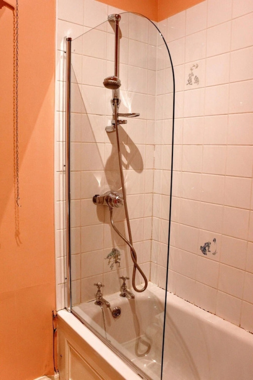 Traditional Georgian Flat in New Town, Sleeps 5-6