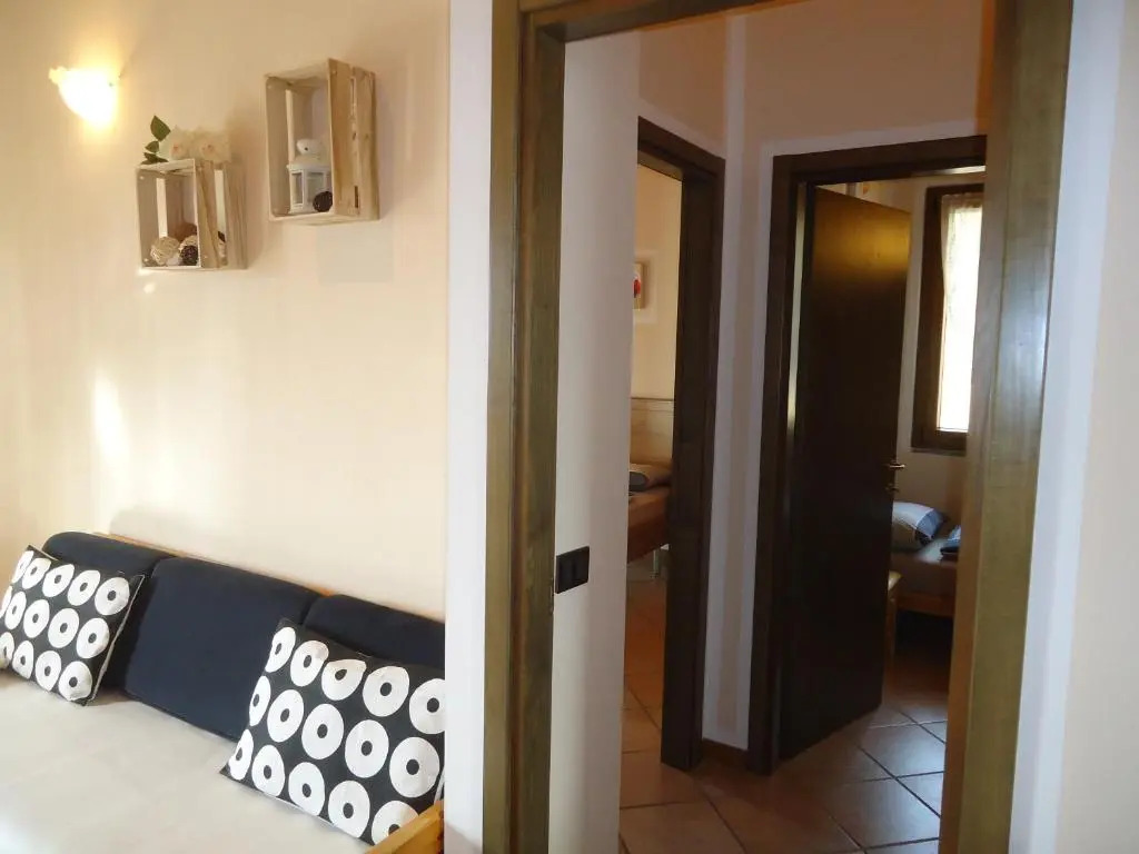 Casa Carla, bis 4 Personen, Garten, Balkon mit Blick auf den See und die Berge