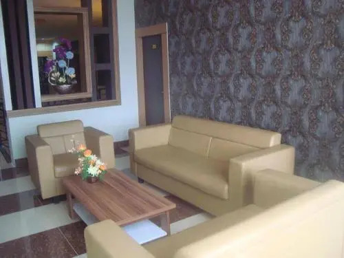 Hotel Grand Kartika