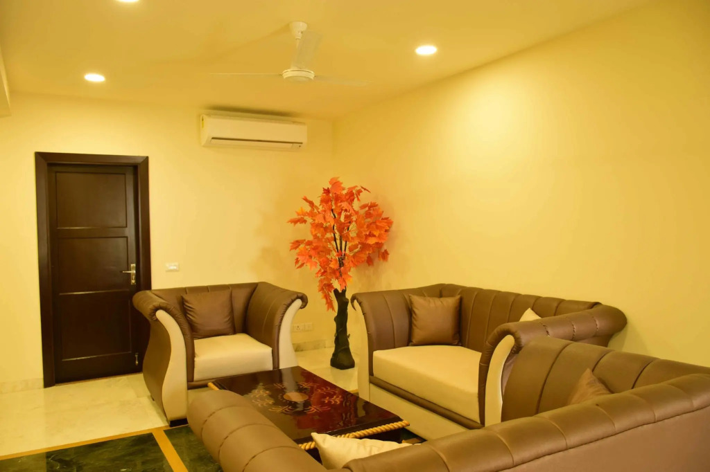 When In Gurgaon - Service Apartments Next to Artemis Hospital