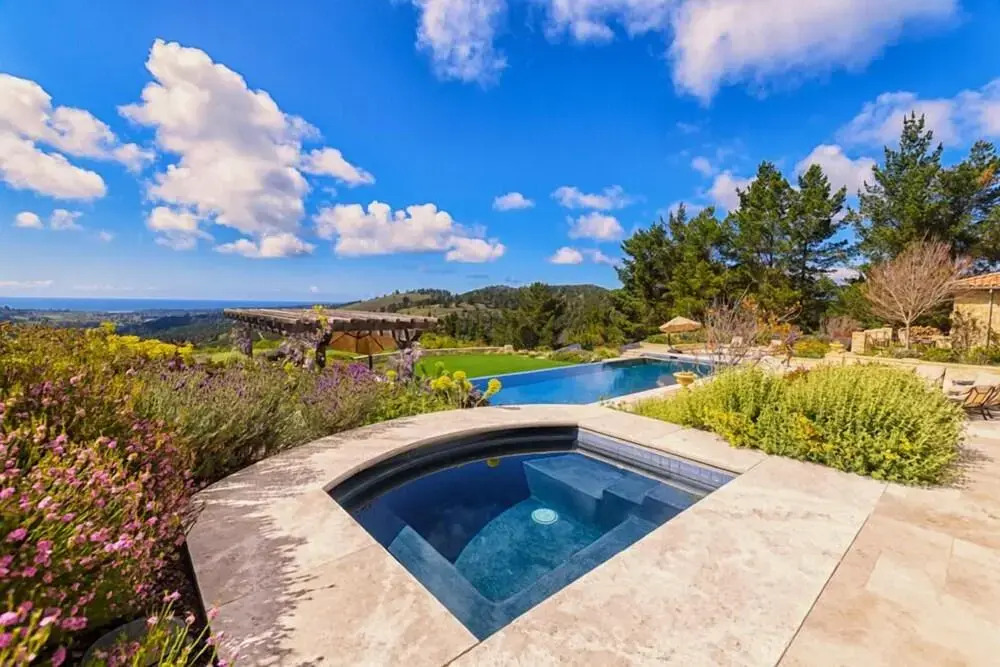 LX1 Chateau D' Renaitre Estate - Carmel-by-the-sea