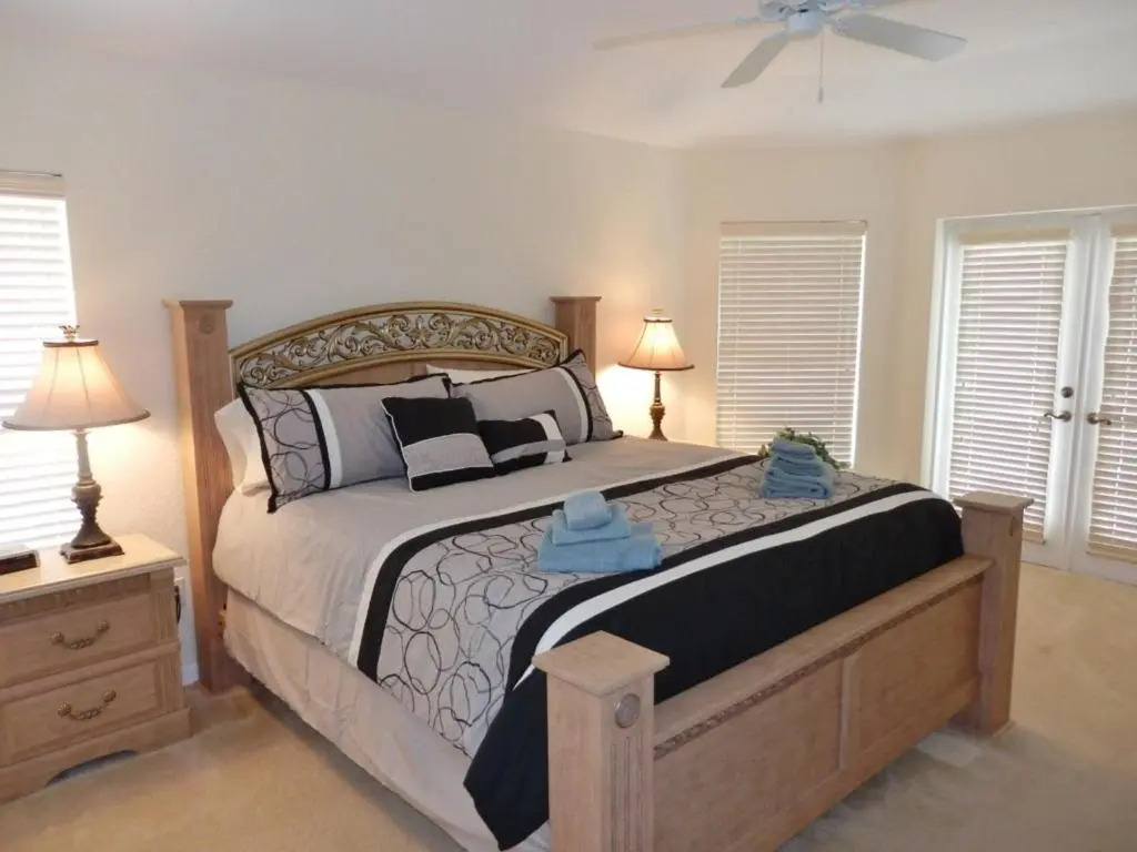 Broad Key Villa - Private Villa with heated pool and Spa - sleeps 8