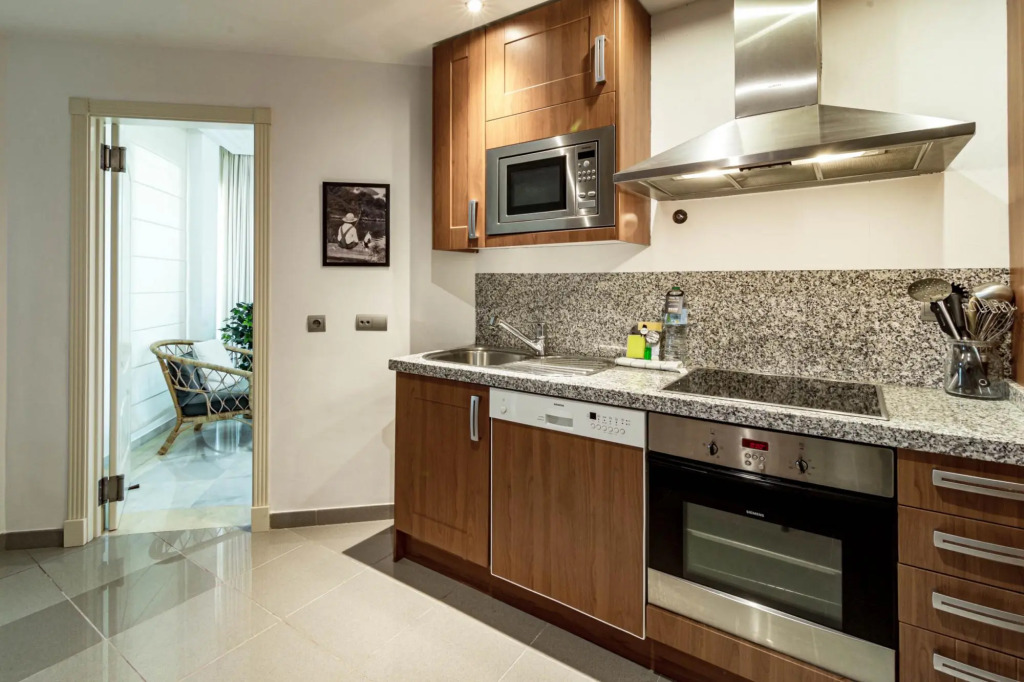 FA - Fabulous Apartment with in and outdoor Pool