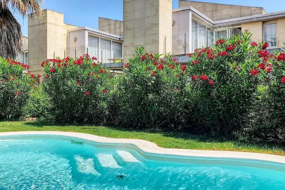 La Escala Apartment Near Beach for 3