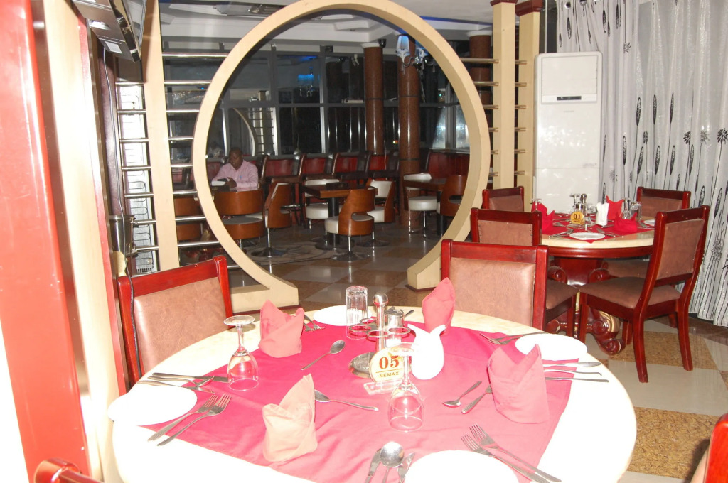 Nemax Royal Hotel