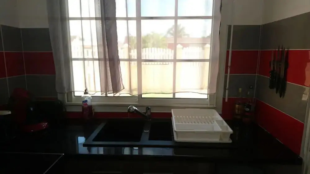 House With 2 Rooms in Port-louis, With and Enclosed Garden - 800 m Fro