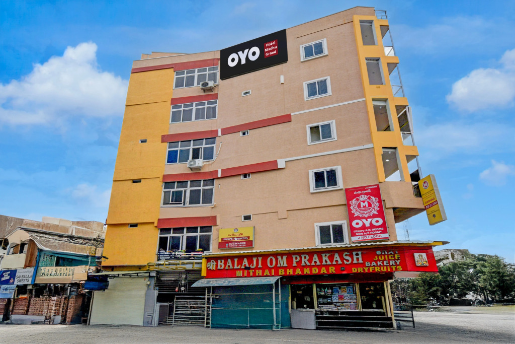 Hotel O Yash Hotel Lawn And Banquet