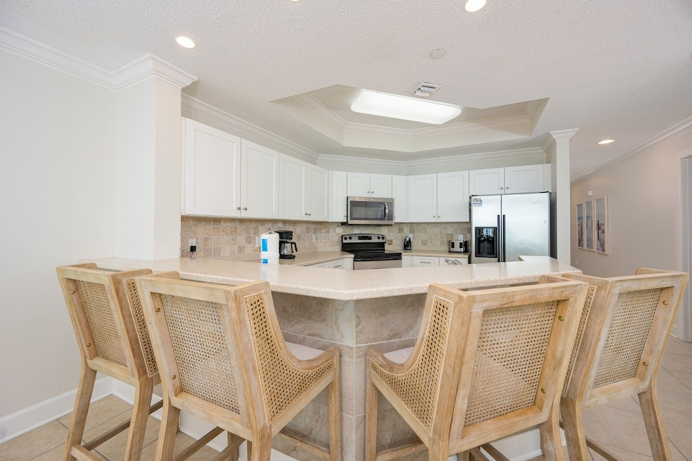 Phoenix West 908 3 Bedroom Condo