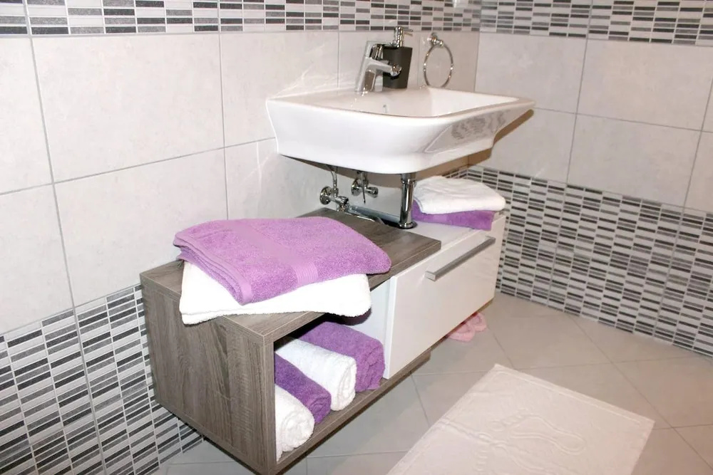 Apartment With 2 Bedrooms in Dubrovnik, With Wonderful sea View, Furnished Balcony and Wifi Near the Beach