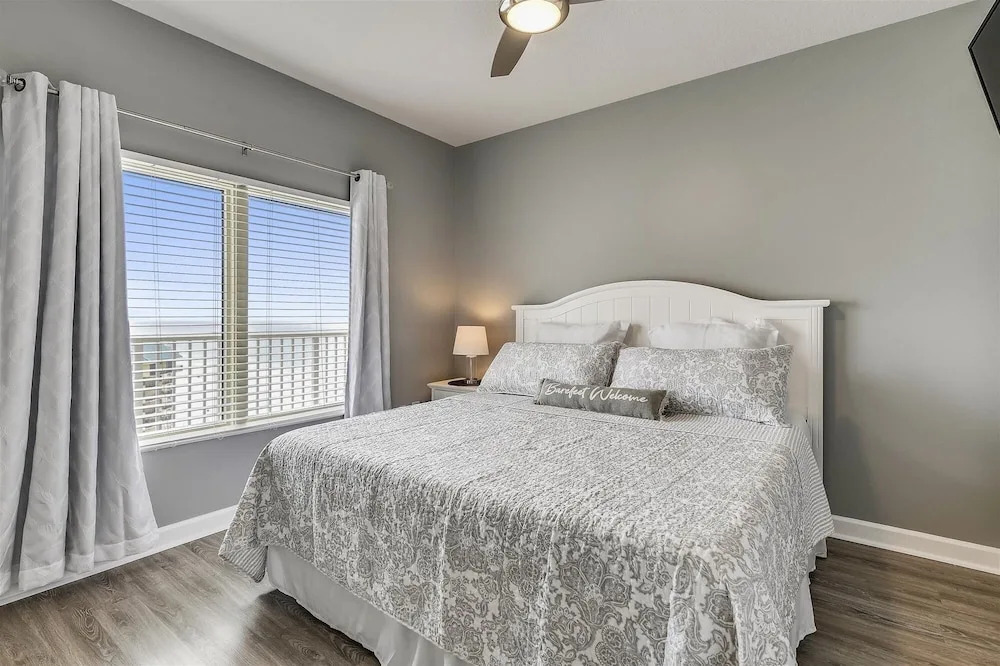 Shores Of Panama 1426 1 Bd+bunk Room, Sleeps 6. Renovated! Sunset View! Free Fun! 1 Bedroom Condo by RedAwning