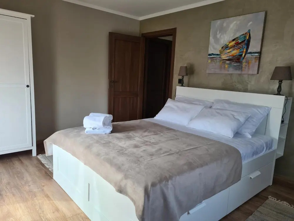 Lulu in Dobrinj With 4 Bedrooms and 4 Bathrooms