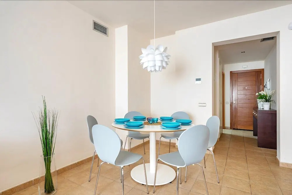 Large Terrace Apartment and near the Pool Ref 38