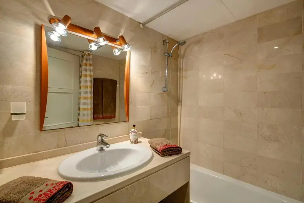 3016 Las Canas beach, first line beach Marbella golden mile