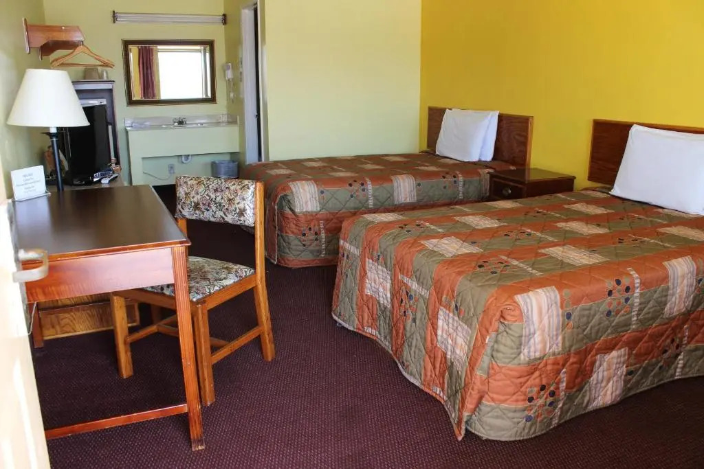 Westworld Country Inn