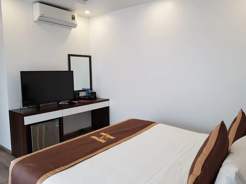 Helen Halong Hotel