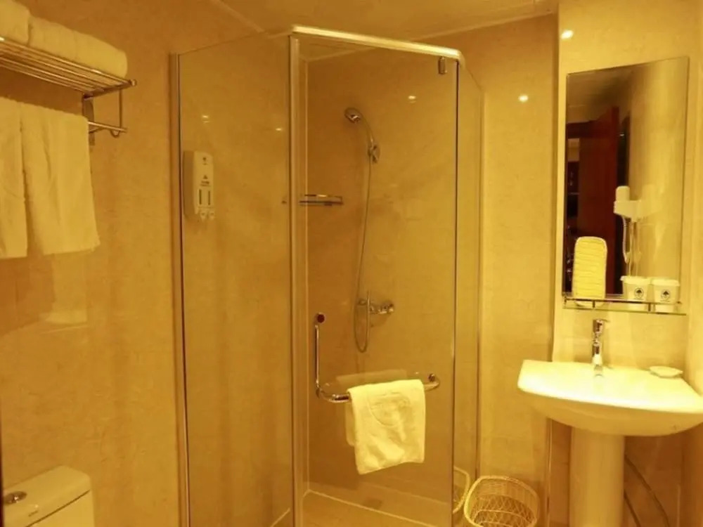 GreenTree Inn Sanya Hexi District Chunyuan Seafood Square Express Hotel
