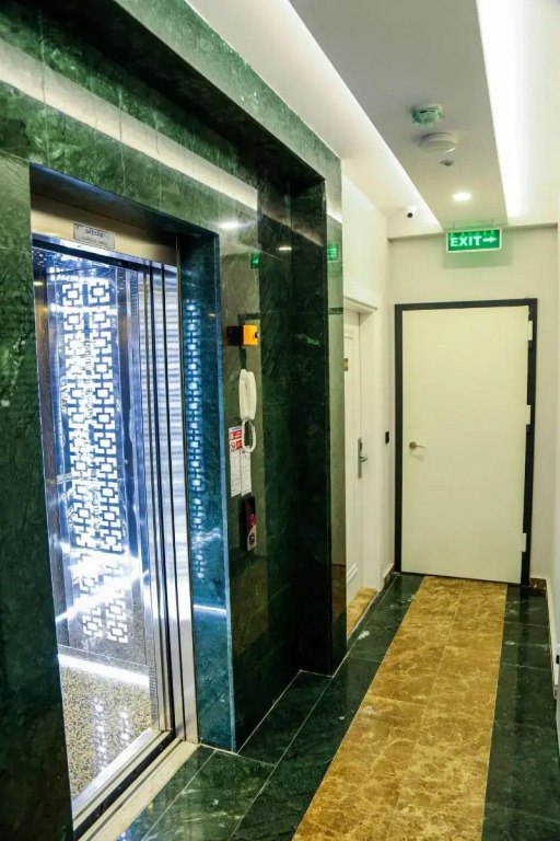 White Golden Suite Hotel