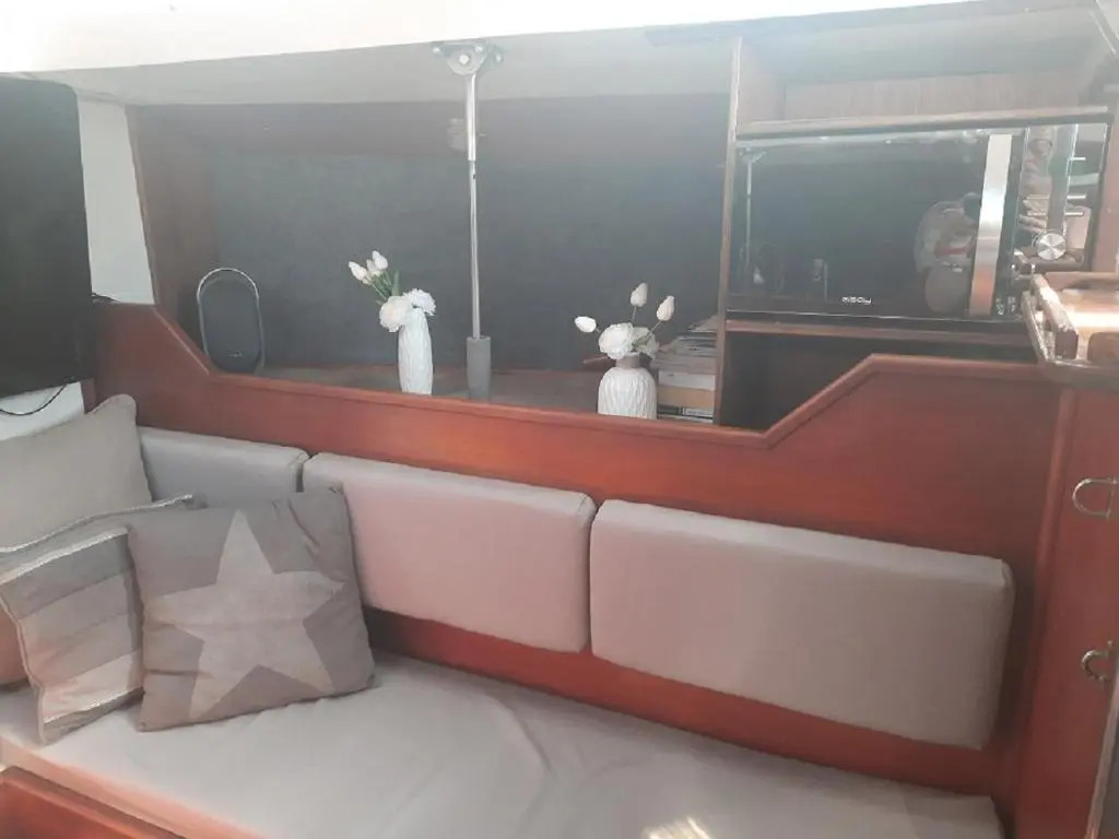 Voilier logement spacieux à louer au port - Gruissan Plage - 11 Aude