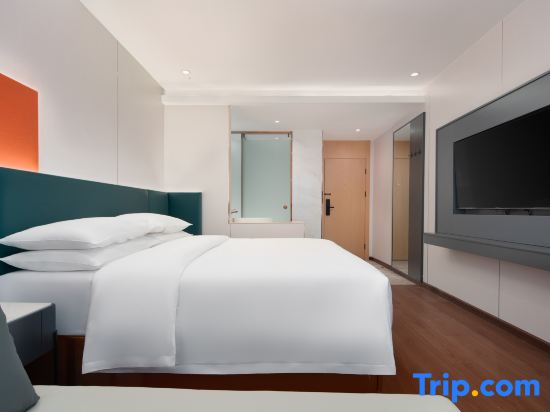 Ruibai Cloud Hotel (Meilan International Airport T1 & T2 Terminal Store)