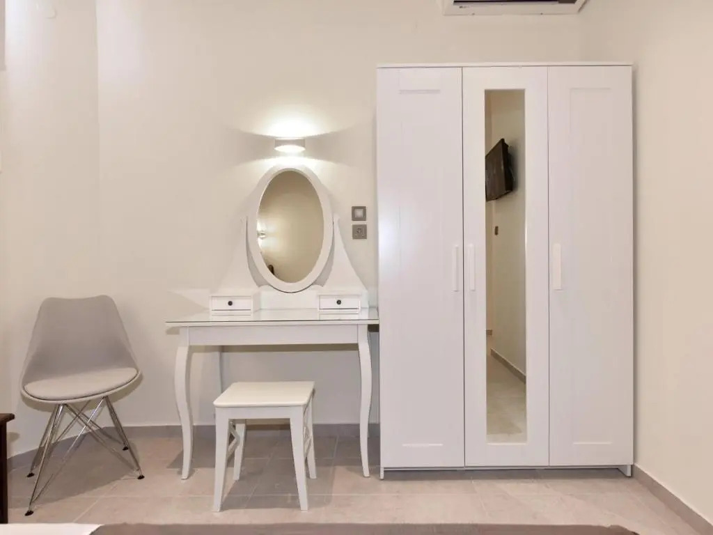 Eleon Studios by Booking Kottas
