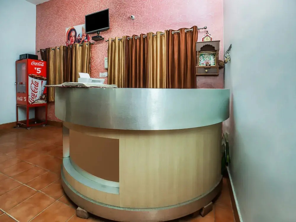 OYO 19456 Hotel Shagun Palace