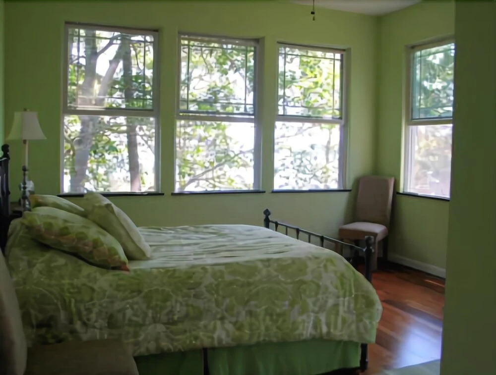 Edgewater Estate - Five Bedroom Home