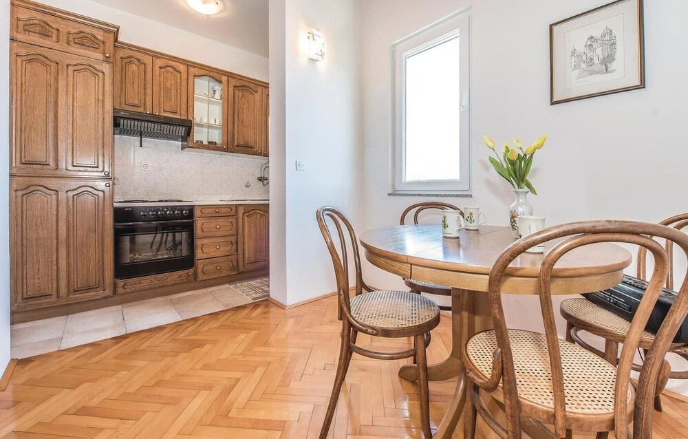 Stunning Home in Tribunj-sovlje With Wifi and 6 Bedrooms