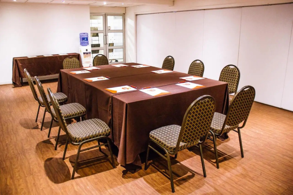 Hotel Nippon y Centro de Eventos