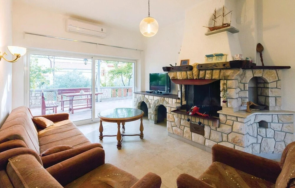 Amazing Home in Barbat With Wifi and 7 Bedrooms