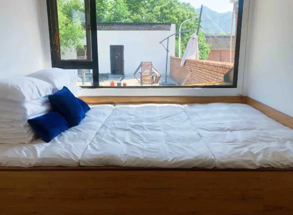 Xiang Chun Tree House Inn