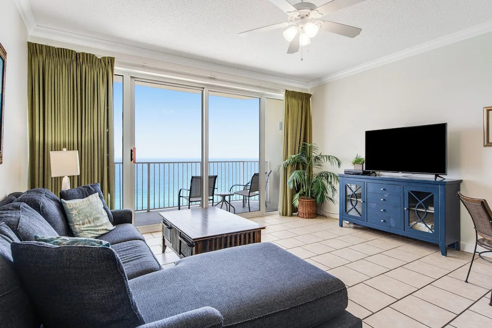 Fantastic Ocean Front 1 Bd Condo At Boardwalk in Panama City Beach