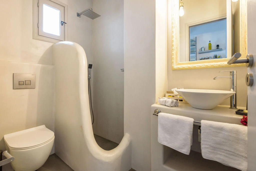 Blue Waves Suites Apartments Paros