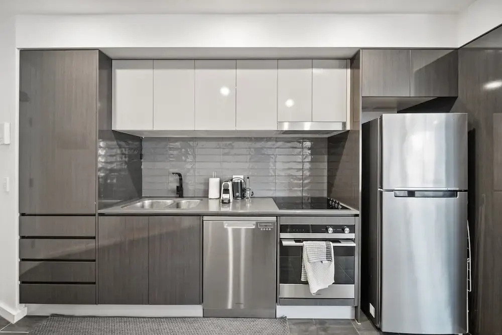 Light-filled 1-bed Apartment With Pool & Gym