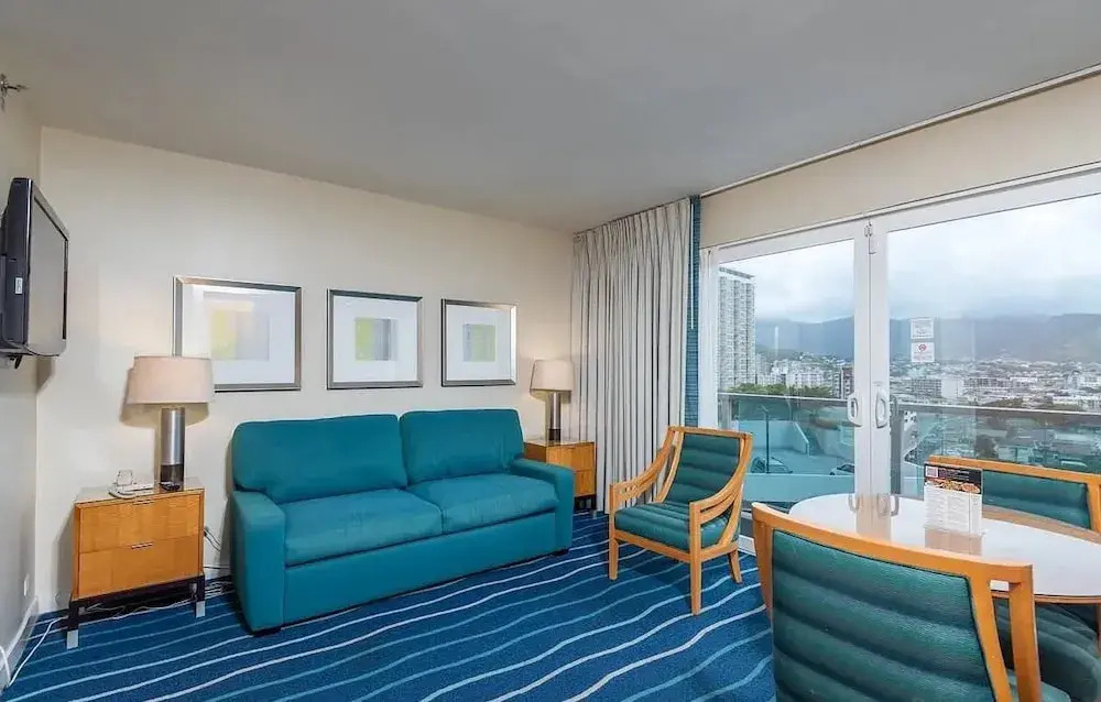 Stunning Ala Moana 1BR W Balcony & Mountain/city Views