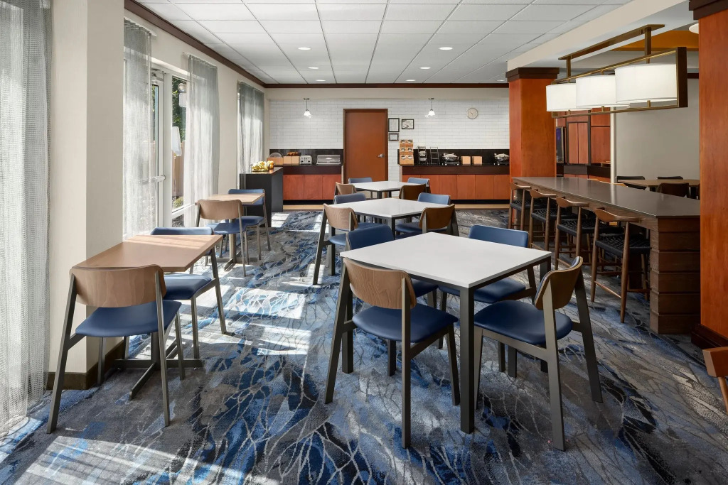 Fairfield Inn & Suites Bedford
