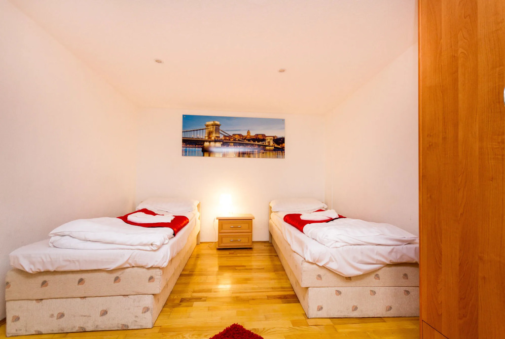 Opera Apartments