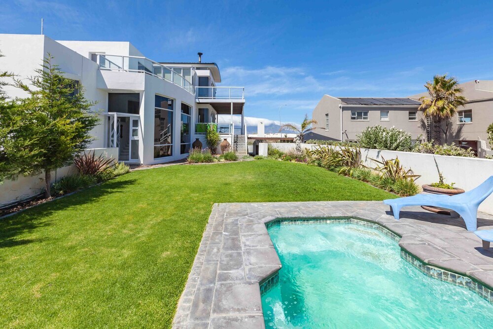 7th Wonder Beach Guest House