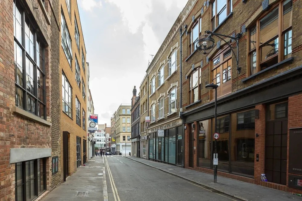 Luxury Smart Home in Central London, 4 Guests