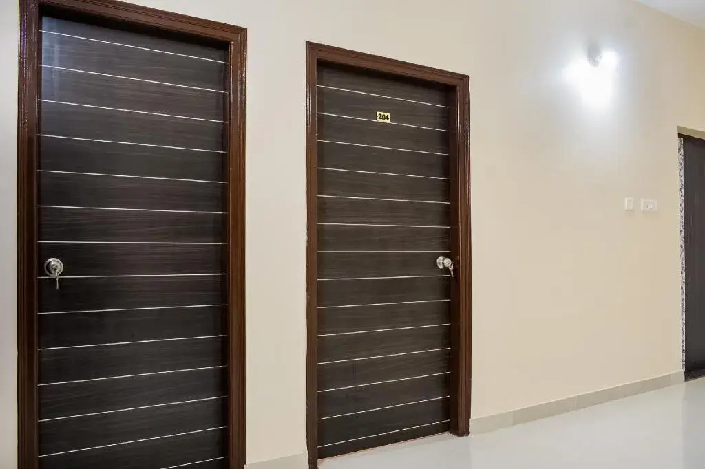 Shiv Sai Palace by OYO Rooms