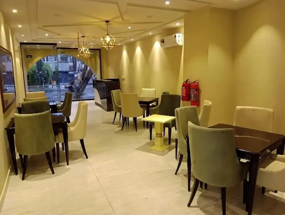 Oasis Suite Hotel