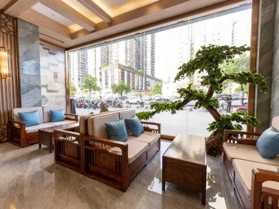 Shangfu Qingju Hotel (Maoming High Speed Railway Station Dongxin Times Square)