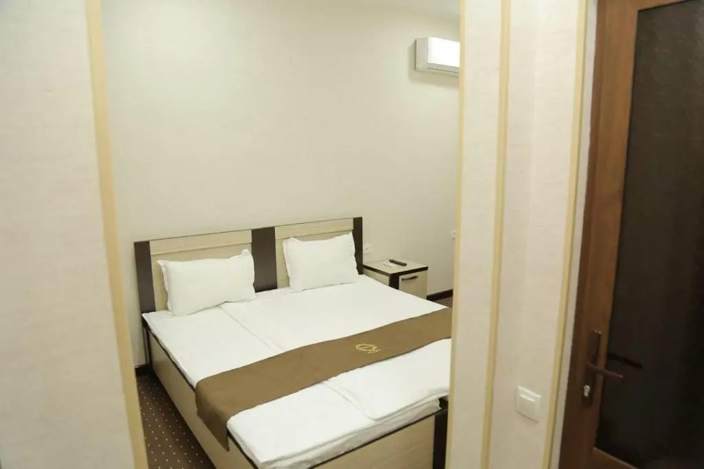 Premium Hotel 777