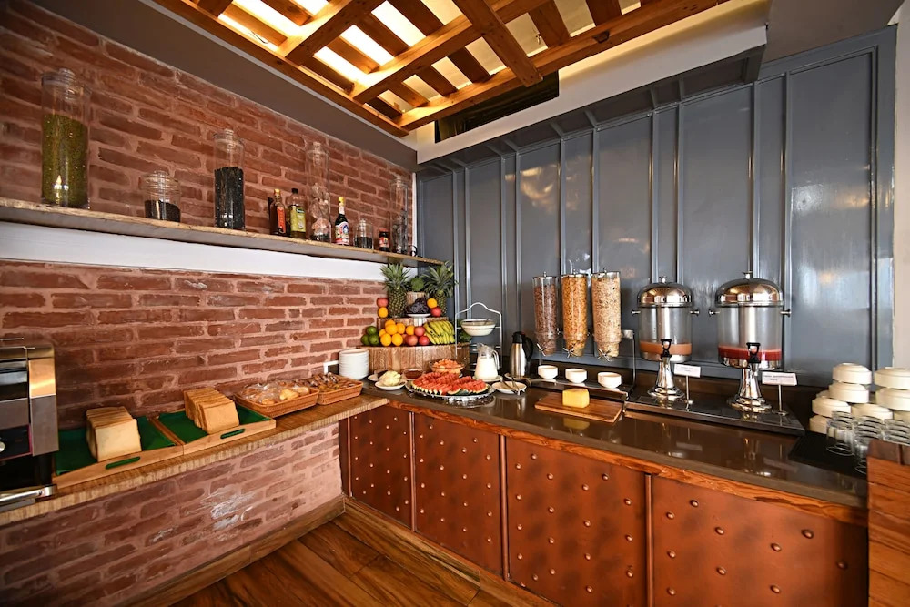 Woodapple Hotel and Spa