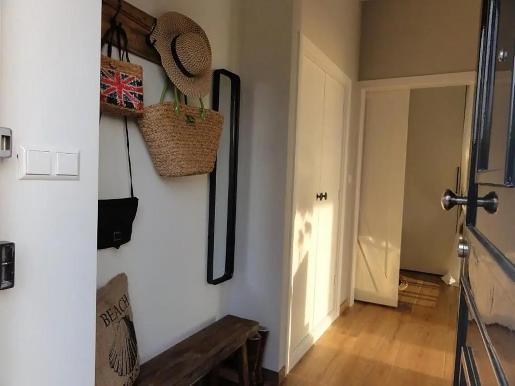 Bennys Beach House 1