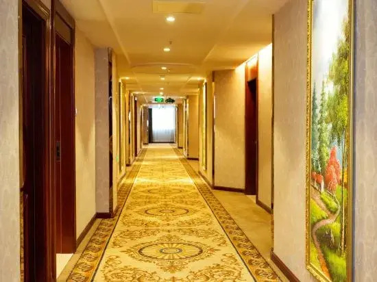 Vienna Hotel (Ji'an Railway Station)